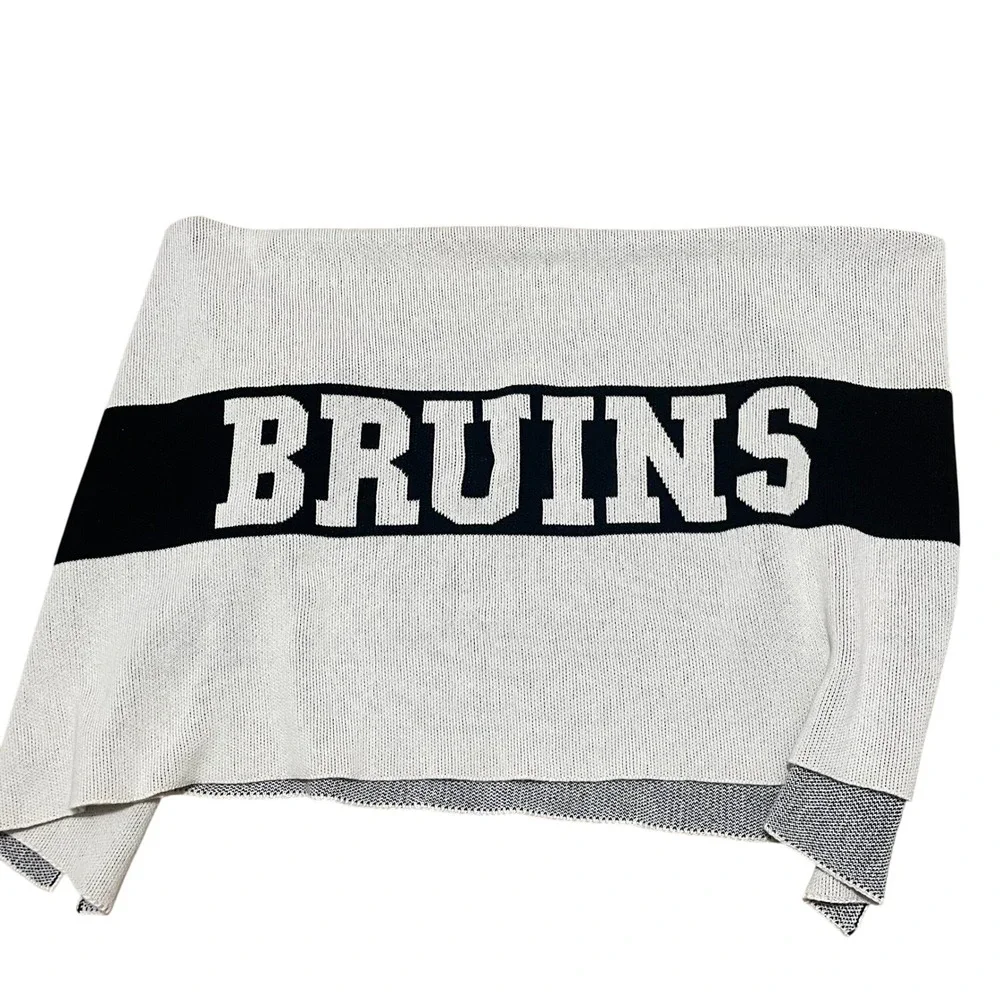 Town Pride Bruins Knit Throw Blanket White Black‎ Made in USA 45x48 Sports Decor